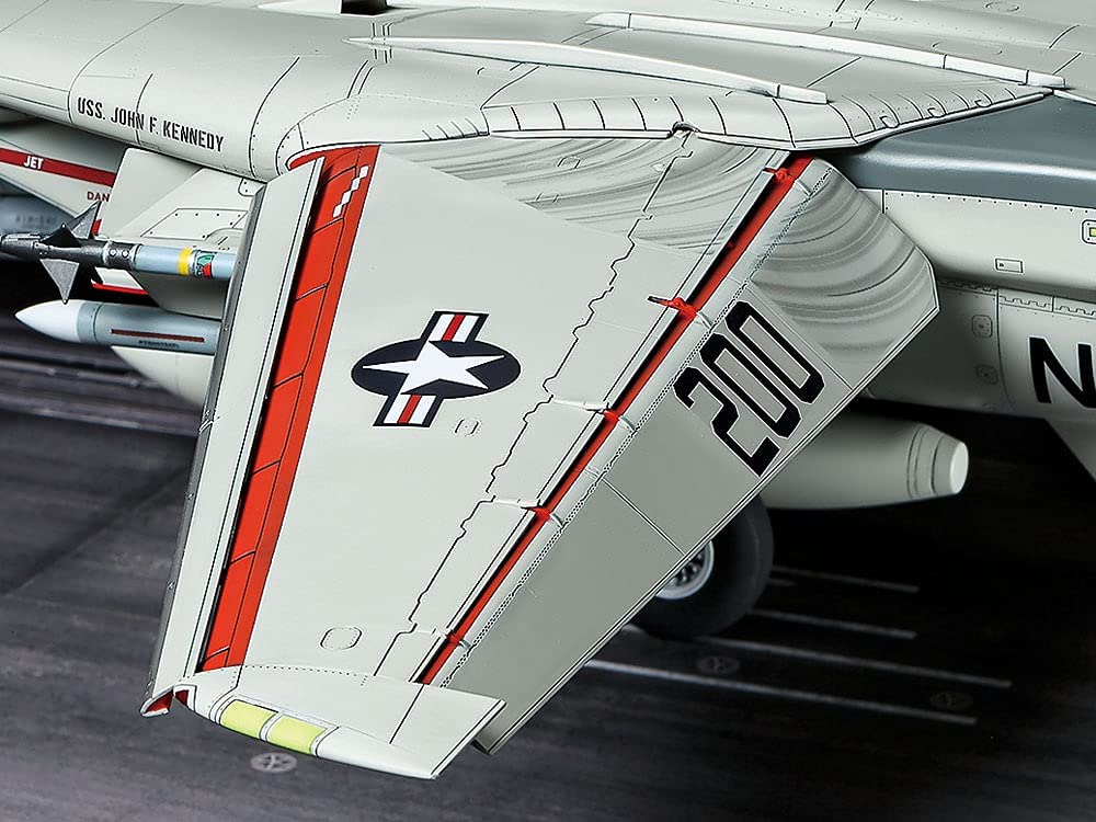 タミヤ「1/48グラマン F-14A トムキャット (後期型) 発艦セット